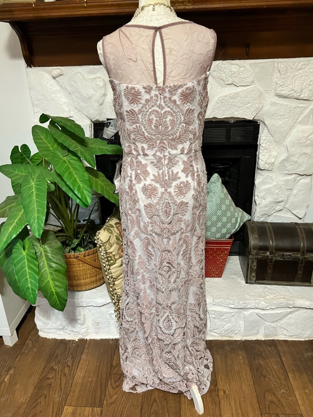 Alex Evenings Evening Gown In Taupe Tan Lace Maxi Dress Women’s Size 8 NWT - Picture 4 of 10